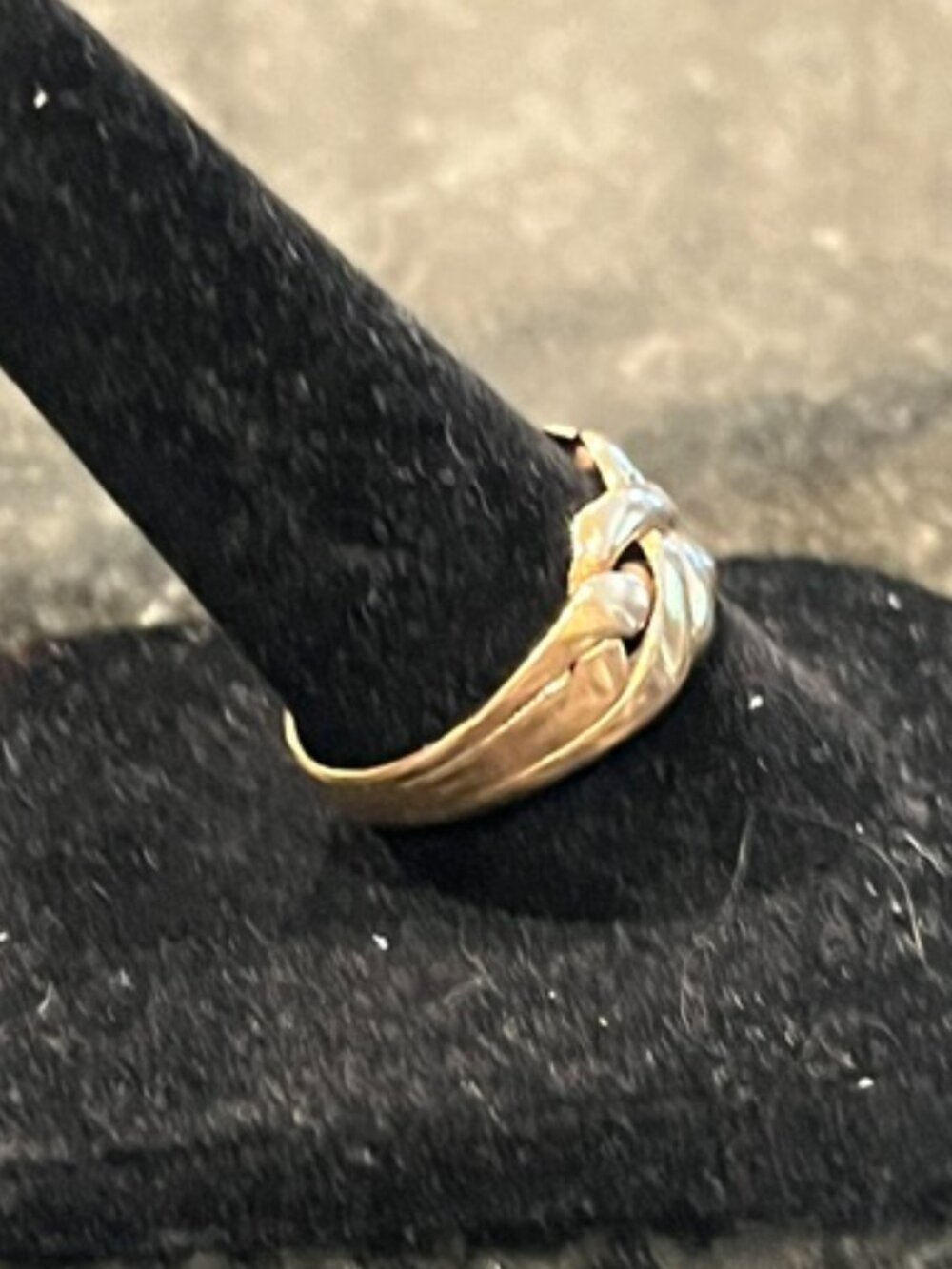 EUC - 10k Yellow Gold 4 Band Puzzle Ring – Size 8 - Picture 2 of 6